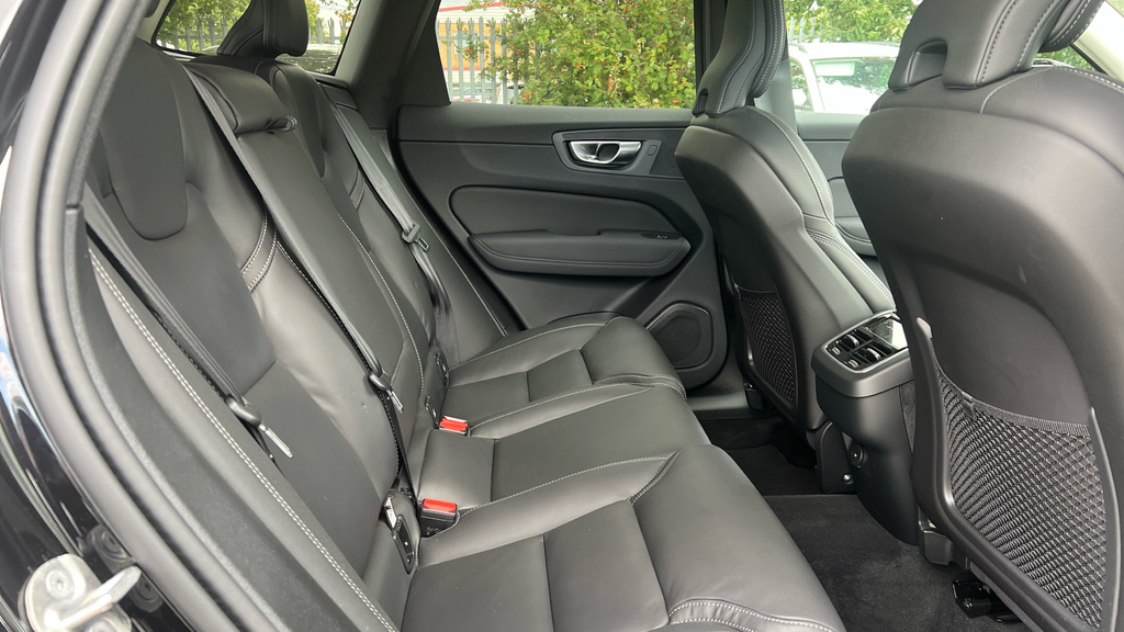 Volvo XC60 2.0 B5 Mhev Plus Black Edition Awd Euro 6 S #25