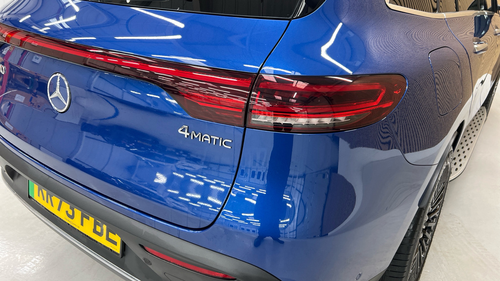 Mercedes-Benz EQC Eqc 400 Amg Line Premium Grey #30