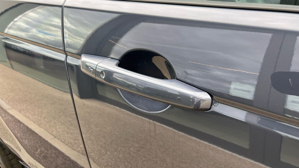 Land Rover Discovery Sport D200 Dynamic Hse Silver #3
