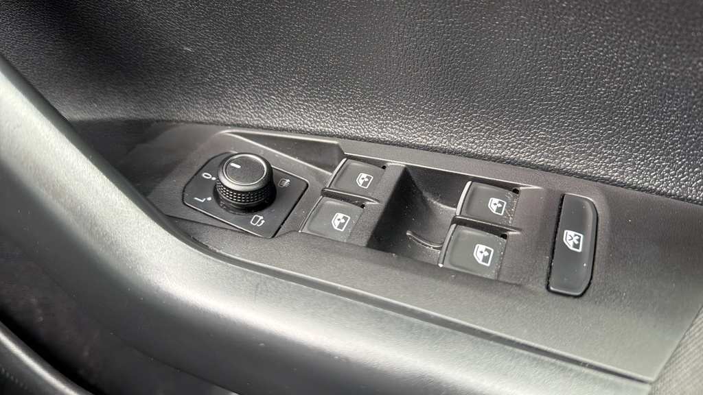 Volkswagen Polo 1.0 Tsi 95 Se 95 Ps Grey #32