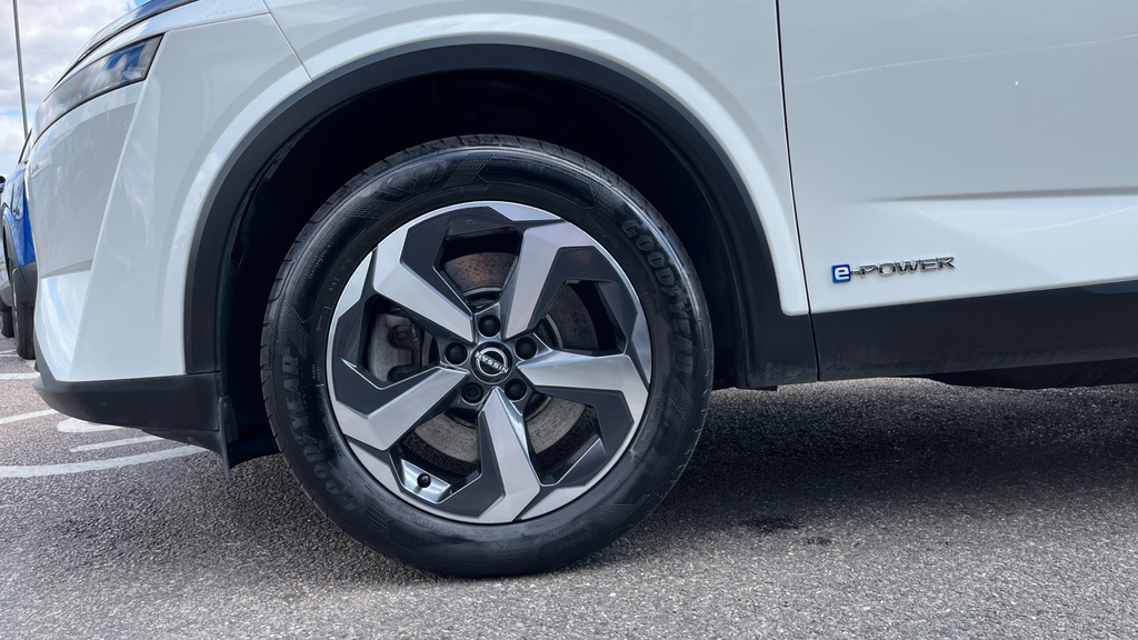 Nissan Qashqai 1.5 E-power N-connecta Silver #19