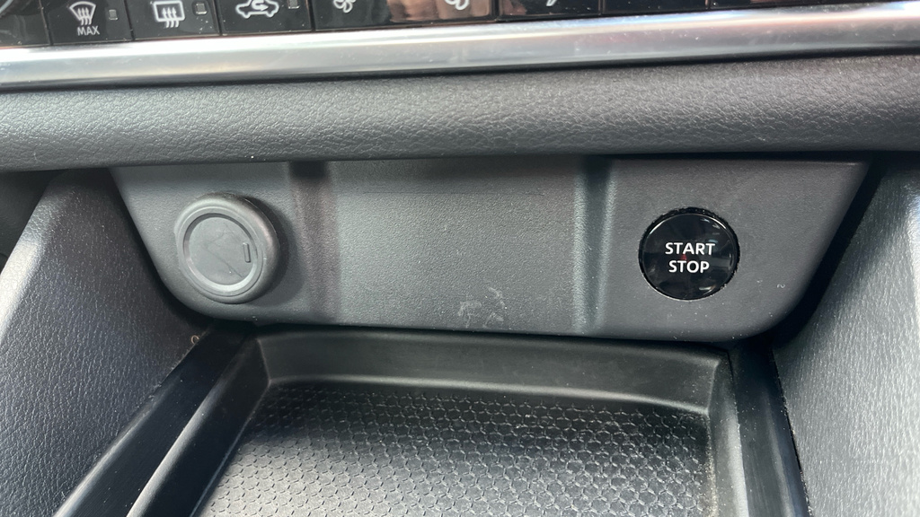 Nissan Qashqai 1.5 E-power N-connecta Silver #44