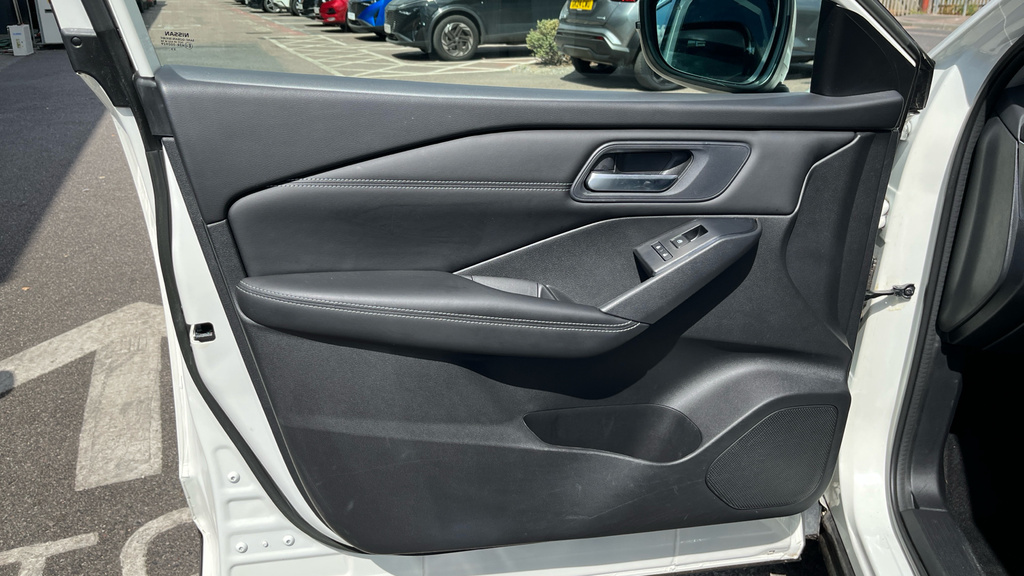 Nissan Qashqai 1.5 E-power N-connecta Silver #24
