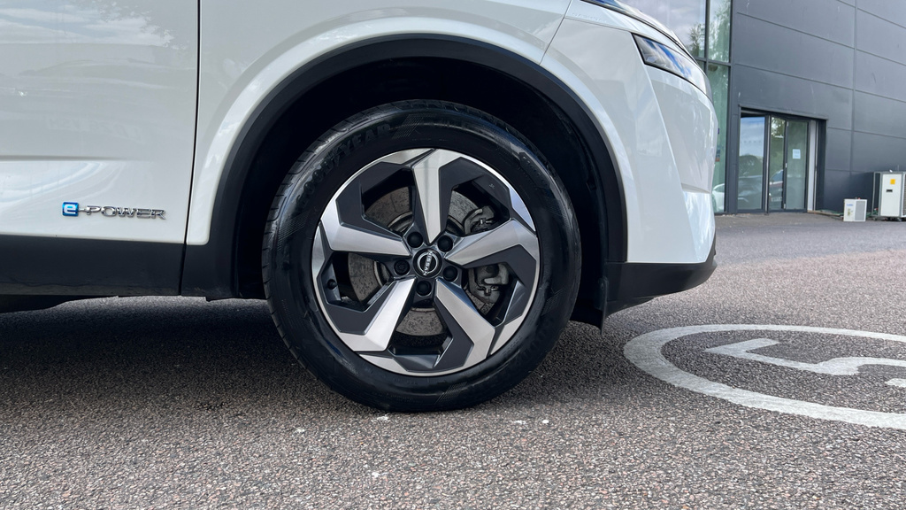Nissan Qashqai 1.5 E-power N-connecta Silver #20