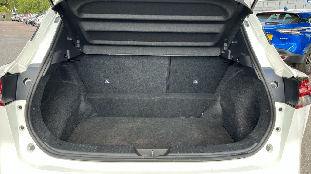 Nissan Qashqai 1.5 E-power N-connecta Silver #15