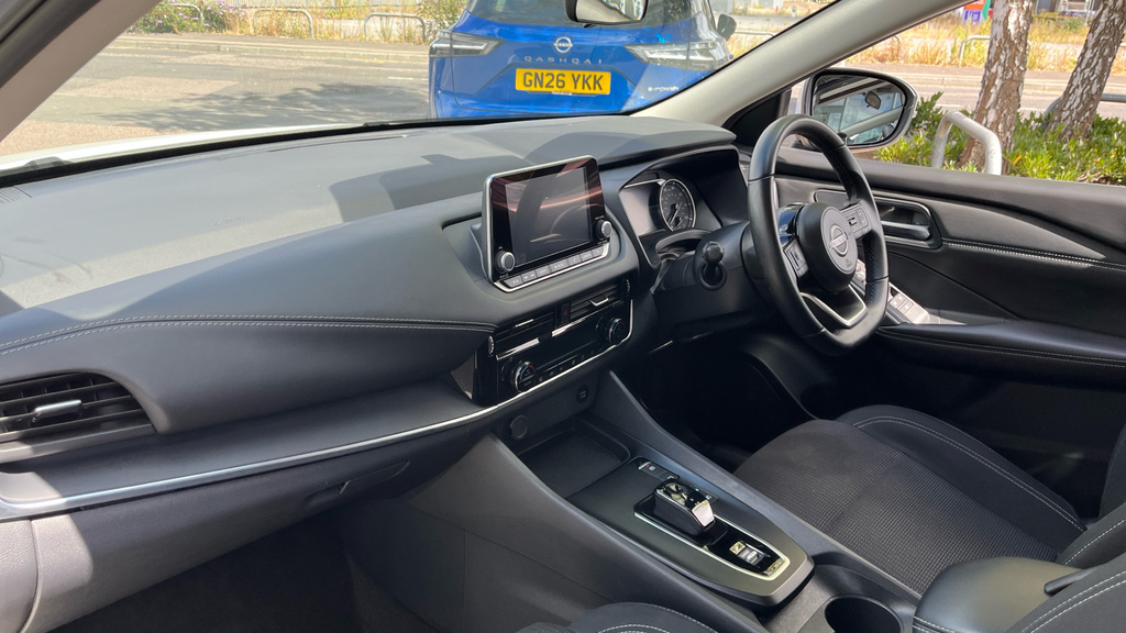 Nissan Qashqai 1.5 E-power N-connecta Silver #10