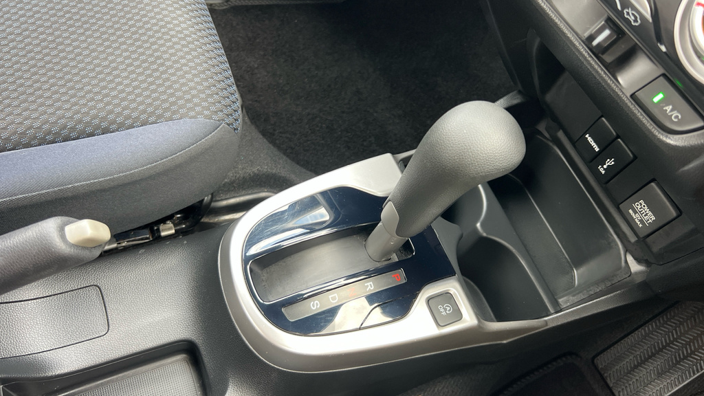 Honda Jazz 1.5 I-vtec Sport Navi Orange #28