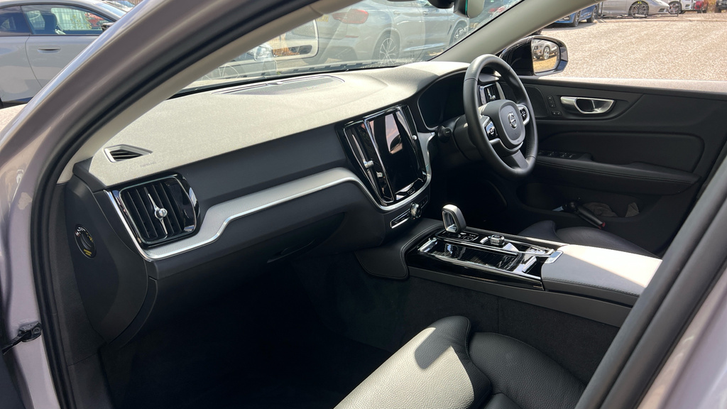 Volvo V60 B4 Mild Hybrid Plus Dark - 2025 74 Blue #10