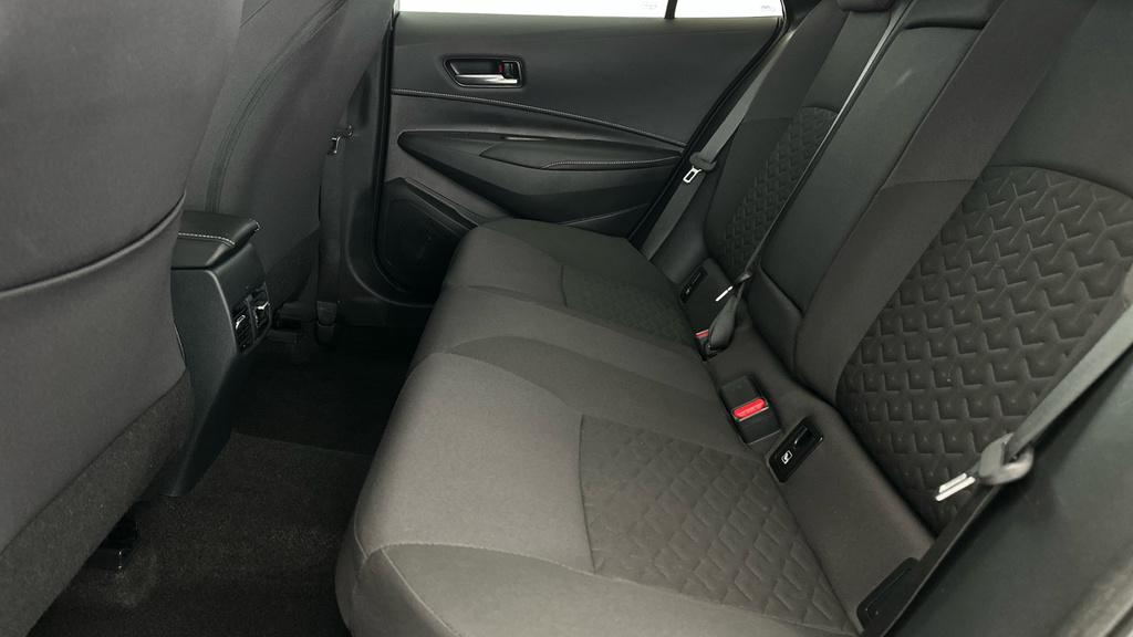 Suzuki Swace 1.8 Hybrid Sz5 Cvt White #21