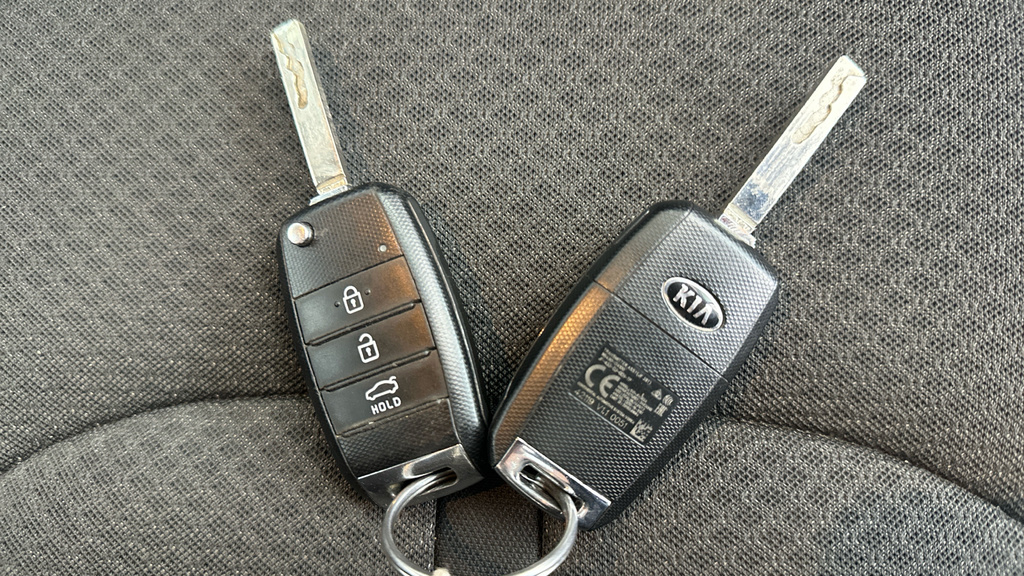 Kia Optima 2.0H Gdi 11.26Kwh Plus Sportswagon Plug White #13