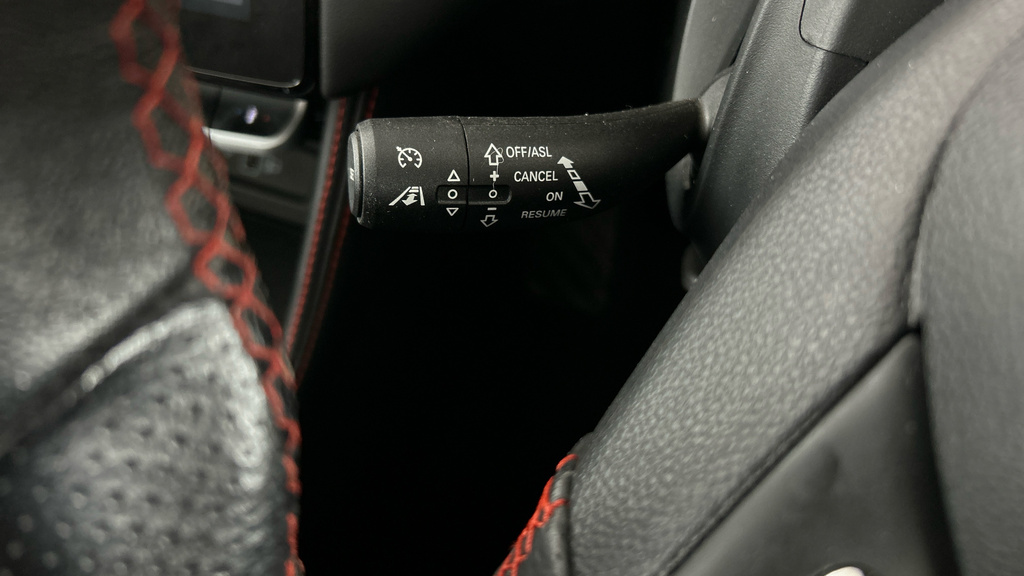 MG ZS 1.0 Exclusive T-gdi 110 Bhp Heated Seats, 10-In Black #17