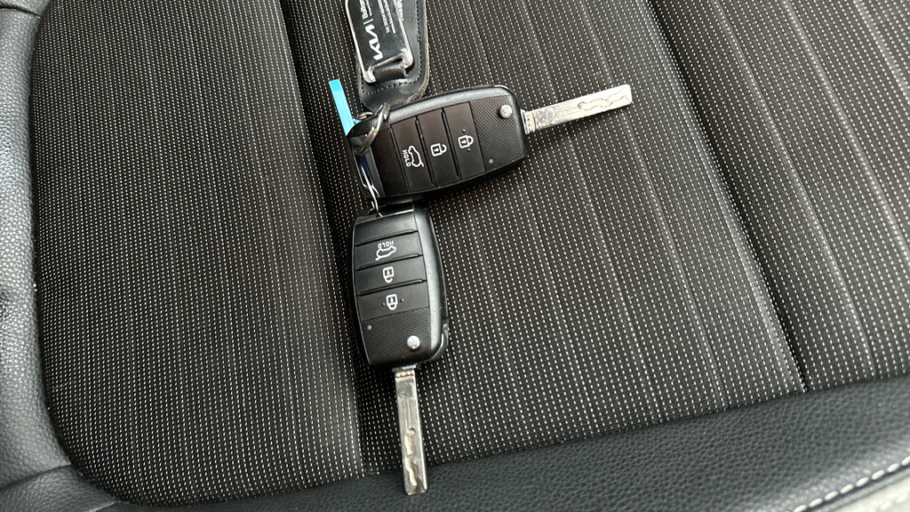 Kia Stonic 1.0 T Gdi Mixx Suv  #27