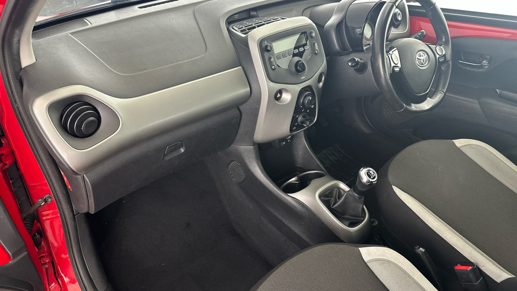 Toyota Aygo X 1L X-cite 4 Red #10