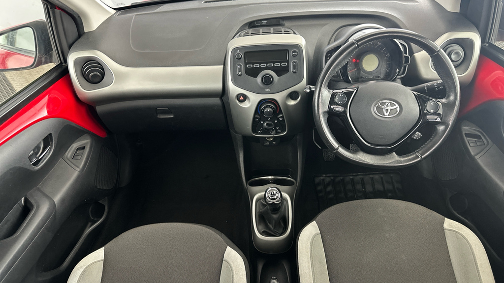 Toyota Aygo X 1L X-cite 4 Red #13