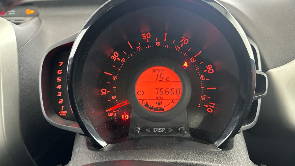 Toyota Aygo X 1L X-cite 4 Red #18