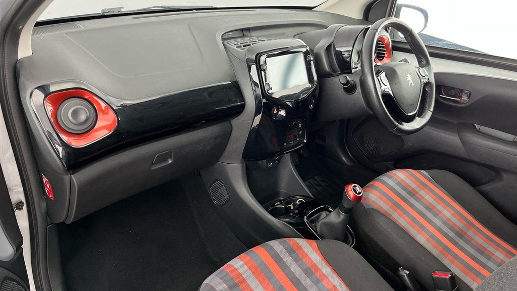 Peugeot 108 1.0 72 Allure Red #10