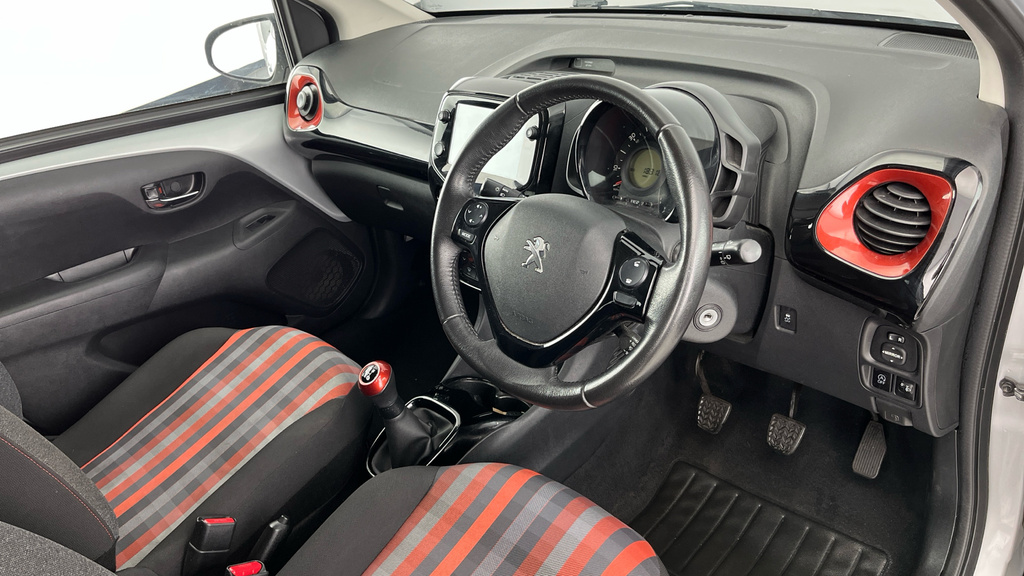 Peugeot 108 1.0 72 Allure Red #9