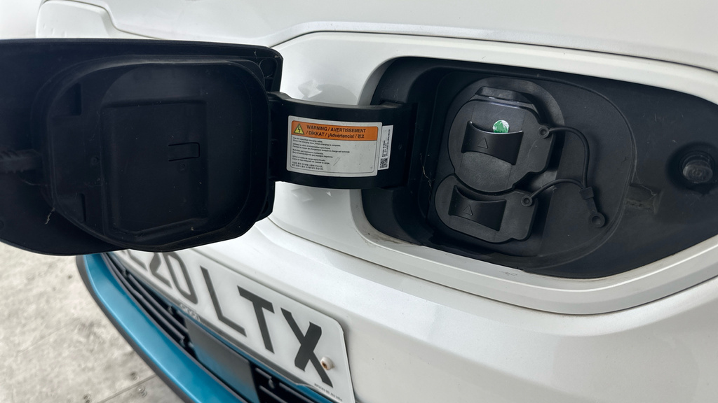 Kia e-Niro Kia Estate 150Kw 4 64Kwh White #30