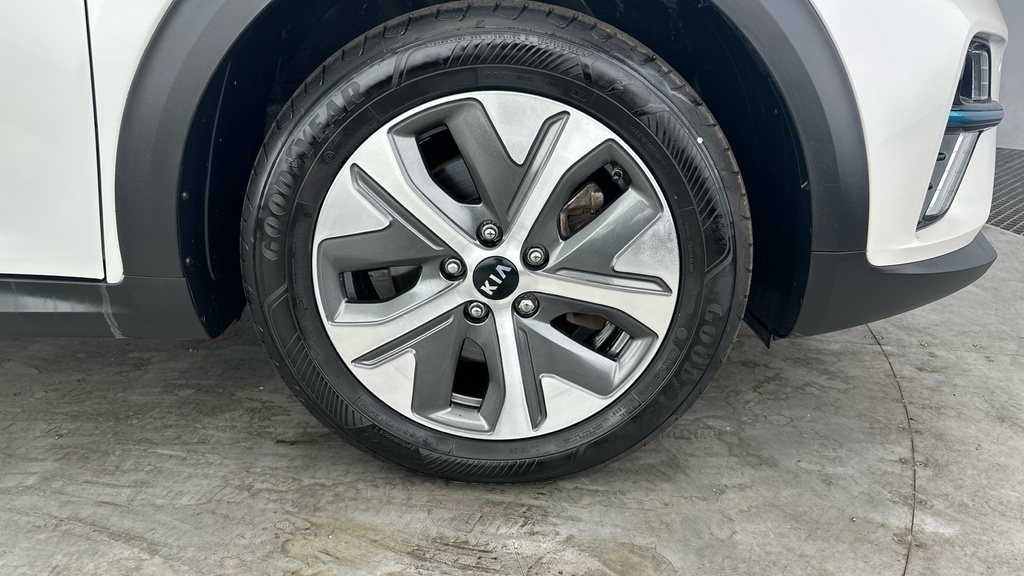 Kia e-Niro Kia Estate 150Kw 4 64Kwh White #29