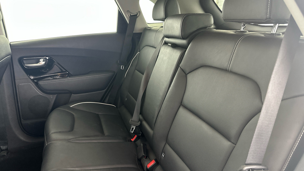Kia e-Niro Kia Estate 150Kw 4 64Kwh White #23