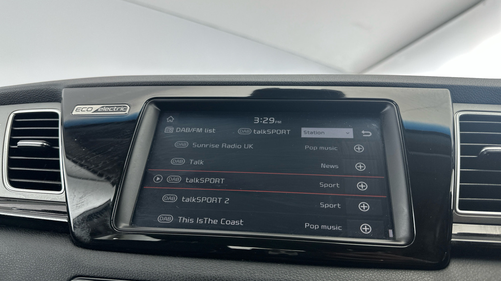Kia e-Niro Kia Estate 150Kw 4 64Kwh White #17