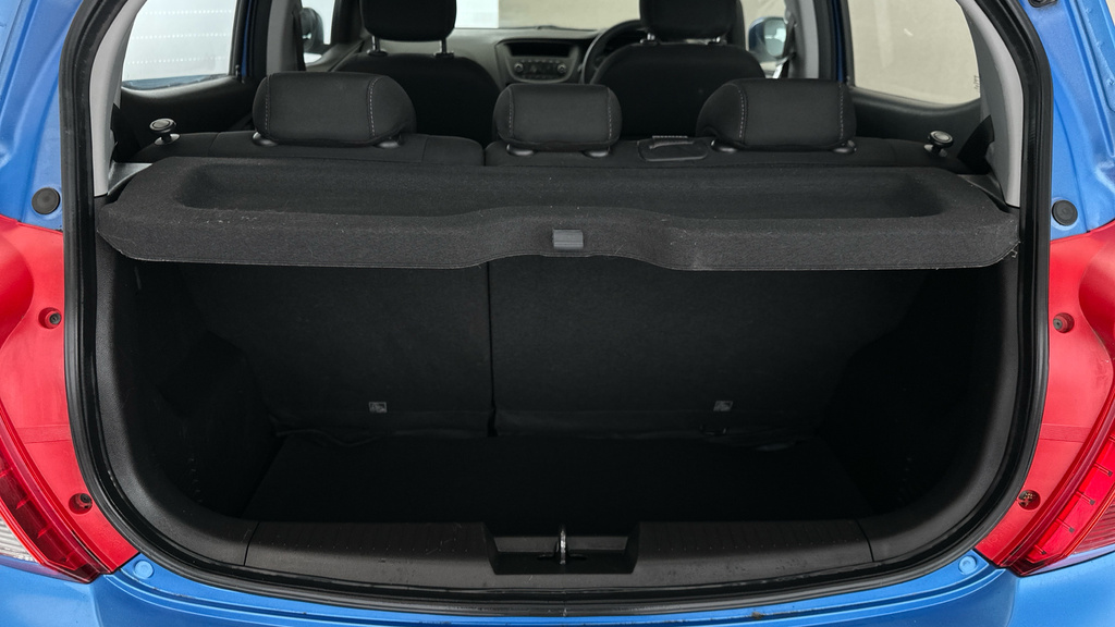 Vauxhall Viva Vauxhall Viva 1.0I Se Hatchback Manu... White #17