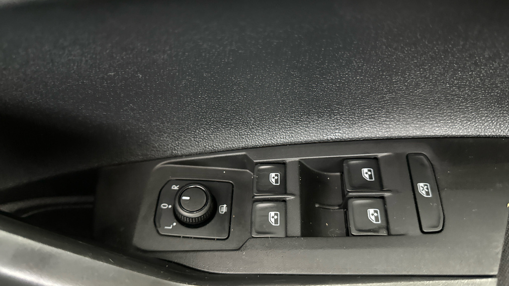 Volkswagen Polo Polo Match Tsi Black #11