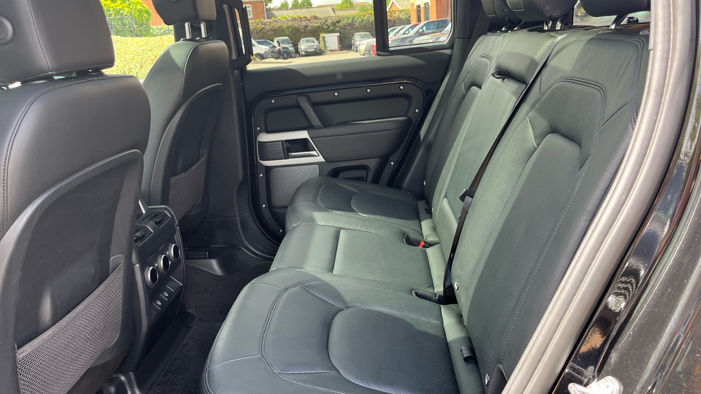 Land Rover Defender 2.0 P400e 15.4Kwh X-dynamic Hse Suv Plu Black #14
