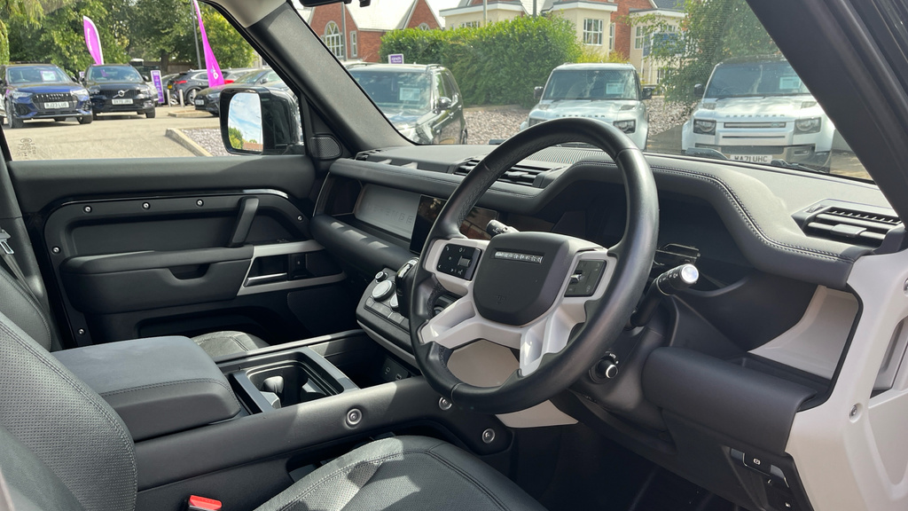 Land Rover Defender 2.0 P400e 15.4Kwh X-dynamic Hse Suv Plu Black #9