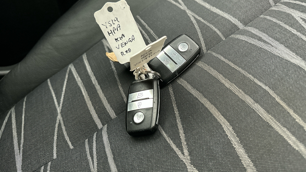 Kia Venga 1.6 4 Mpv Euro 6 123 Bhp Silver #27