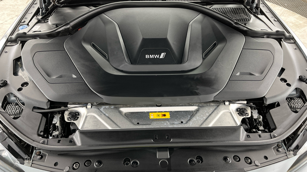 BMW i4 40 83.9Kwh M Sport Gran Coupe Ed Blue #21