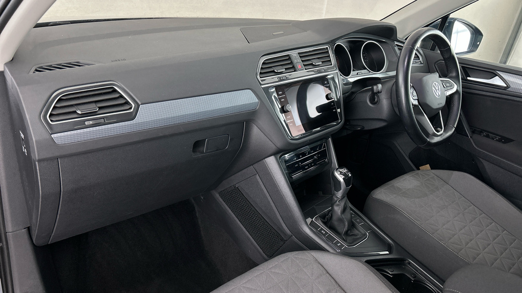 Volkswagen Tiguan 1.5L R-line Black #12