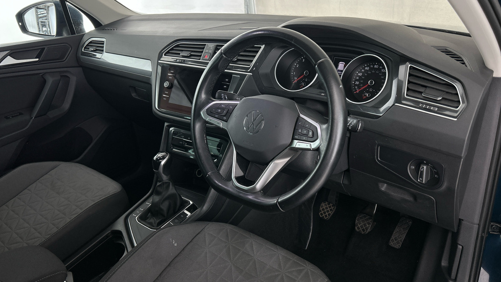Volkswagen Tiguan 1.5L R-line Black #11