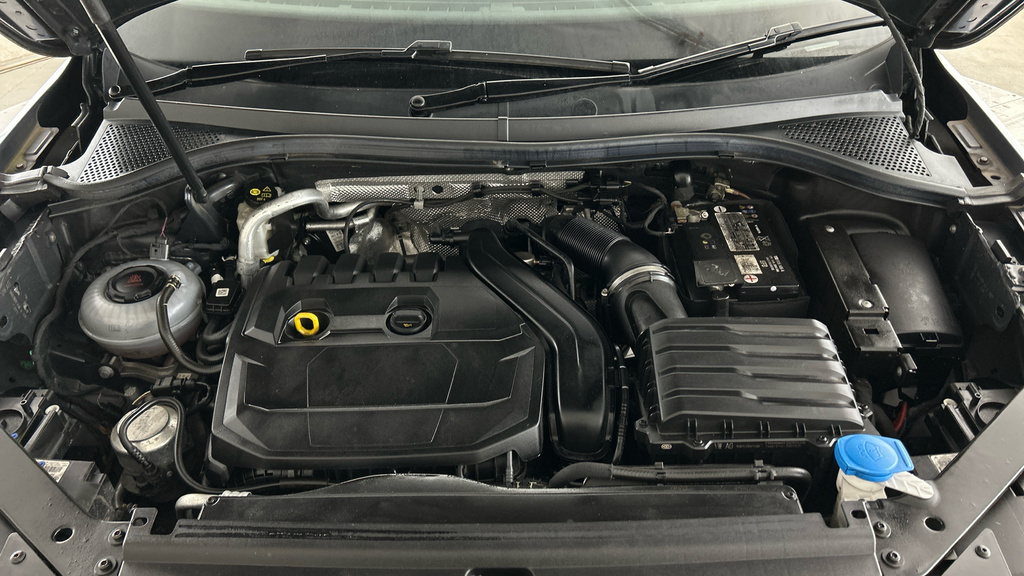 Volkswagen Tiguan 1.5L R-line Black #22