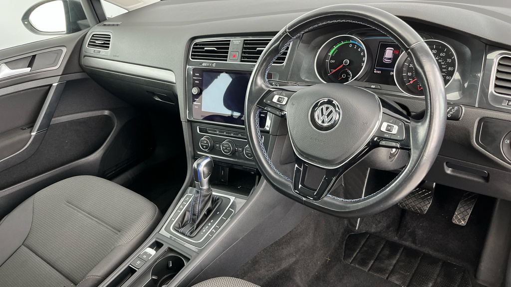 Volkswagen e-Golf 35.8Kwh Hatchback 136 1 Owner, Fsh, 8.9 Ap Blue #9