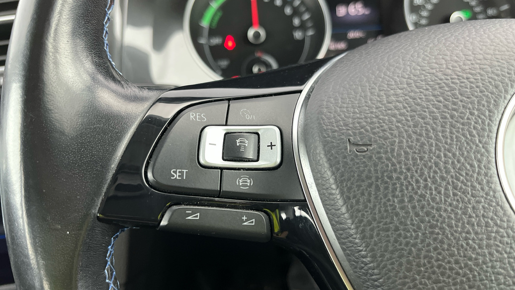 Volkswagen e-Golf 35.8Kwh Hatchback 136 1 Owner, Fsh, 8.9 Ap Blue #19