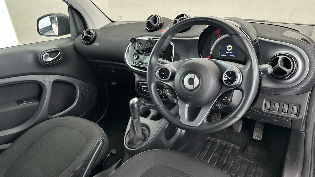Smart Fortwo Coupe 60Kw Eq Prime Prem Plus 17Kwh 22Kwch Black #9