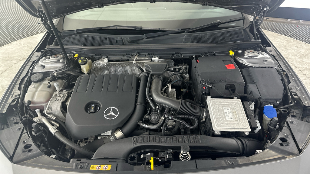 Mercedes-Benz A Class 1.5 A180d Sport Hatchback 7G-dct Euro 6 White #27
