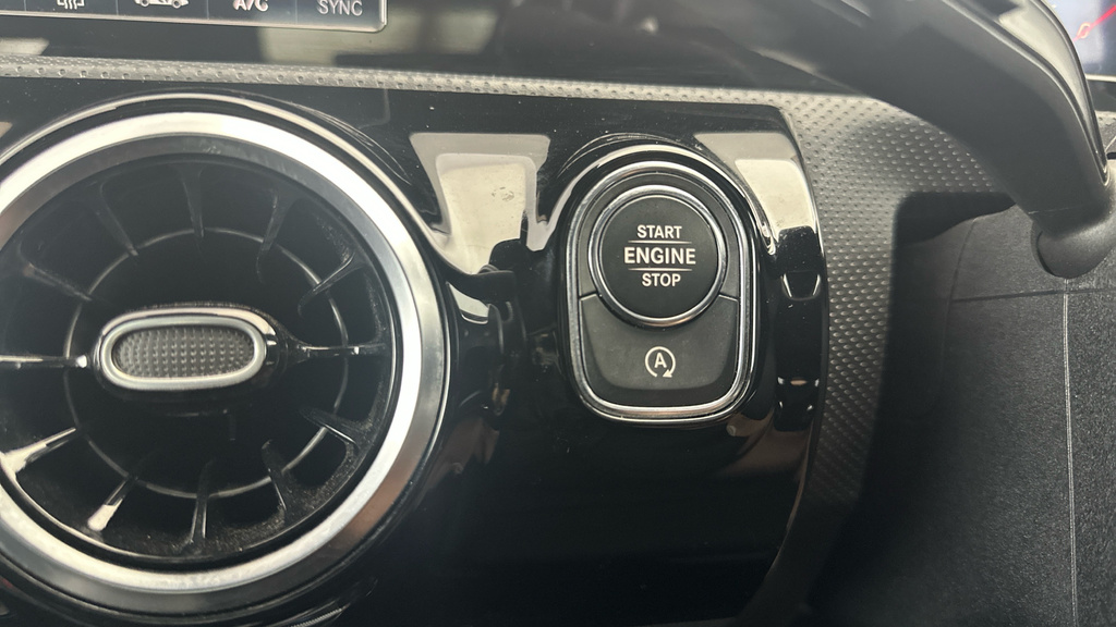 Mercedes-Benz A Class 1.5 A180d Sport Hatchback 7G-dct Euro 6 White #11
