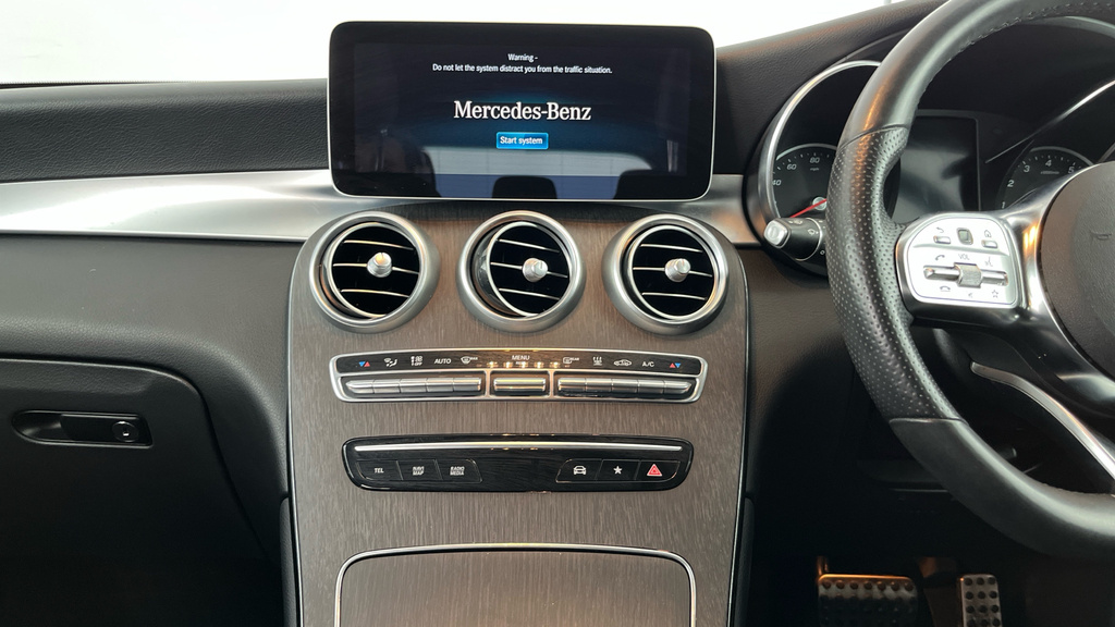 Mercedes-Benz GLC Class 300 4Matic Sport 9G-tronic Red #34