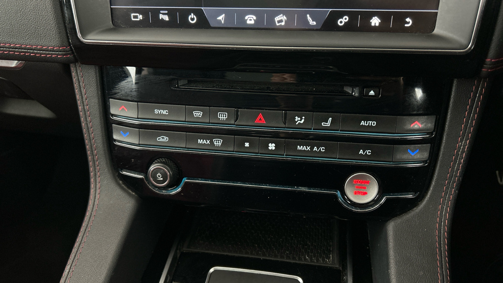 Jaguar F-Pace Jaguar Estate Special Edi 3.0D V6 300 Sport Au Black #18