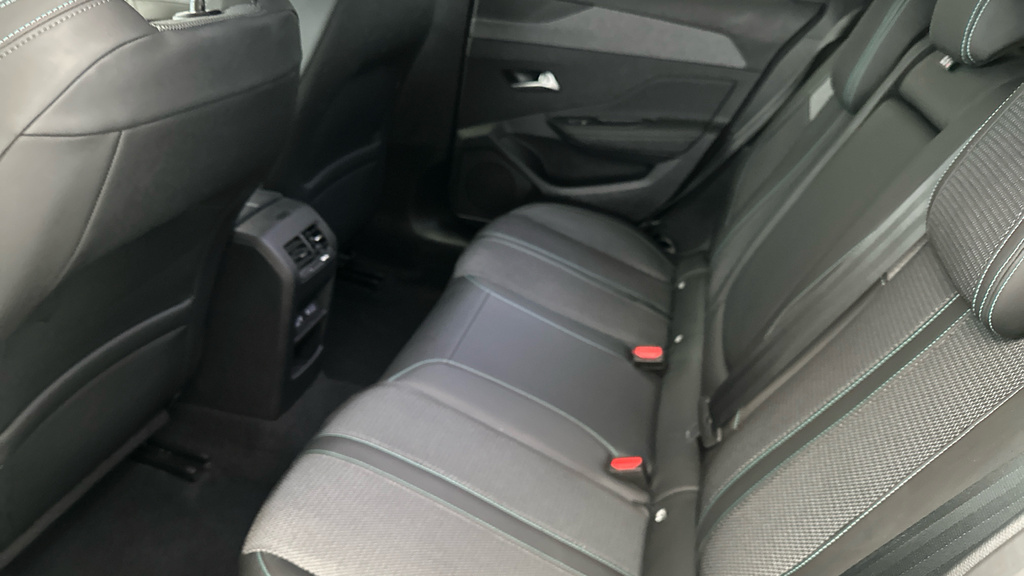 Peugeot 308 Bluehdi Ss Sw Allure Black #20