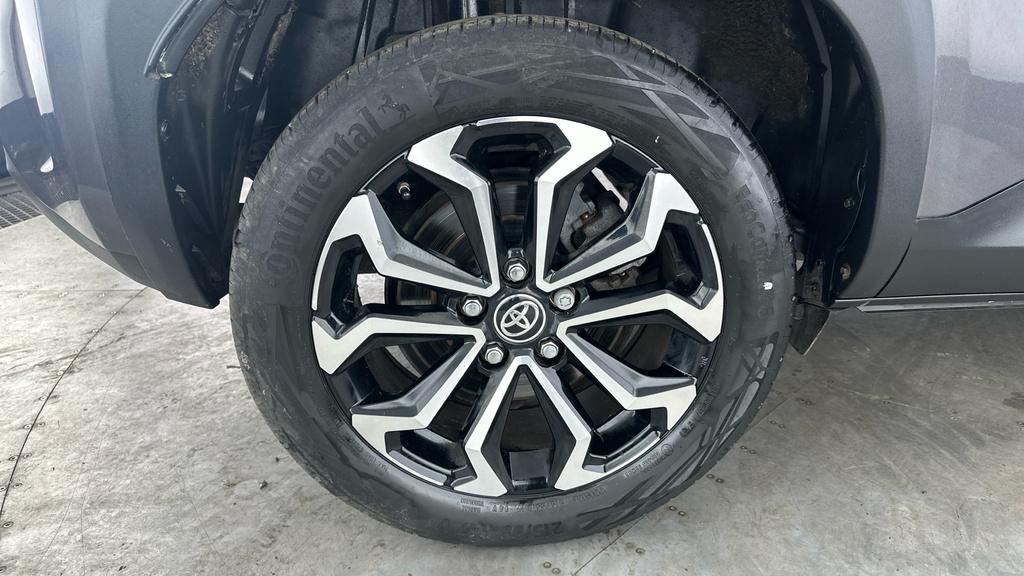 Toyota Yaris Cross Design White #28