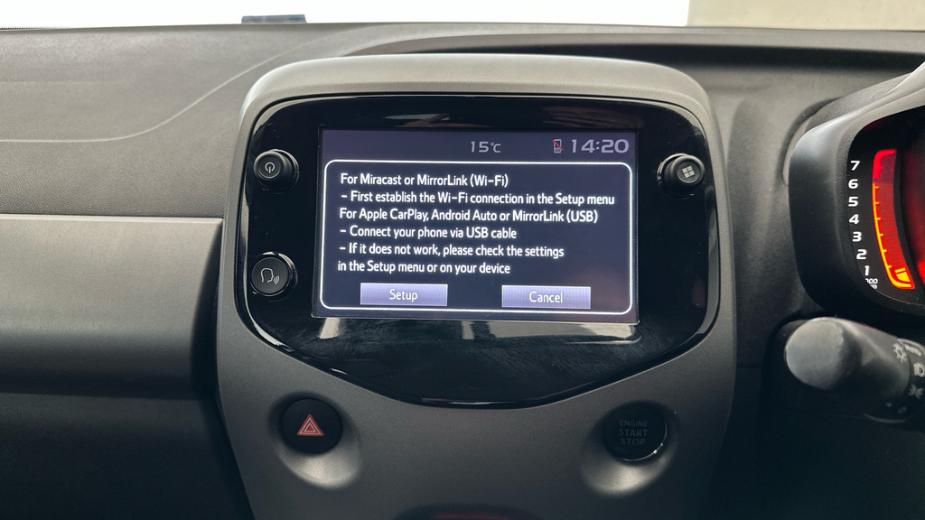 Toyota Aygo X Vvt-i X-play Red #14