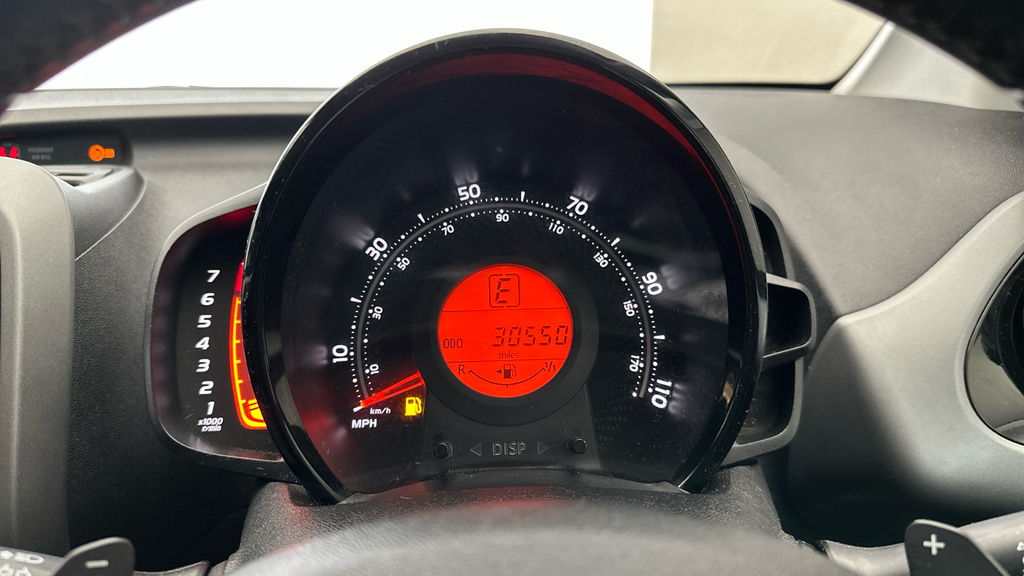Toyota Aygo X Vvt-i X-play Red #17