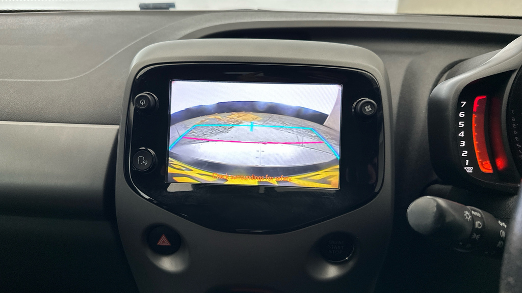 Toyota Aygo X Vvt-i X-play Red #13