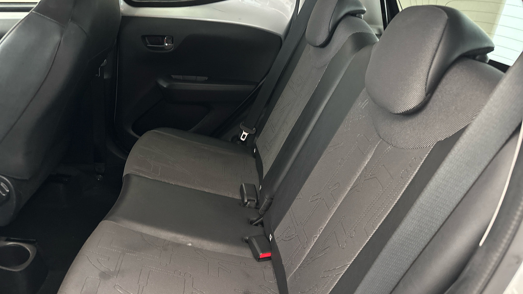 Toyota Aygo X Vvt-i X-play Red #18