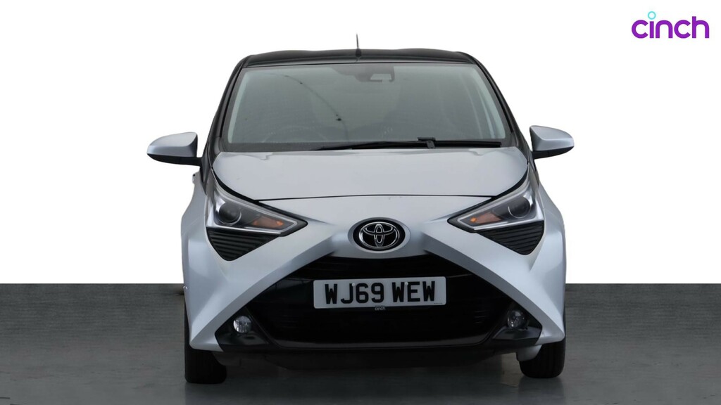 Toyota Aygo X Vvt-i X-play Red #9