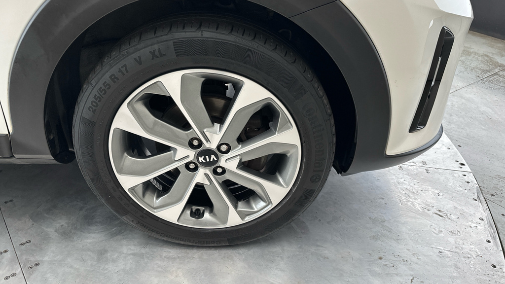 Kia Stonic Suv 1.0 T-gdi 3 Dct Euro 6 Ss 201919 Red #24