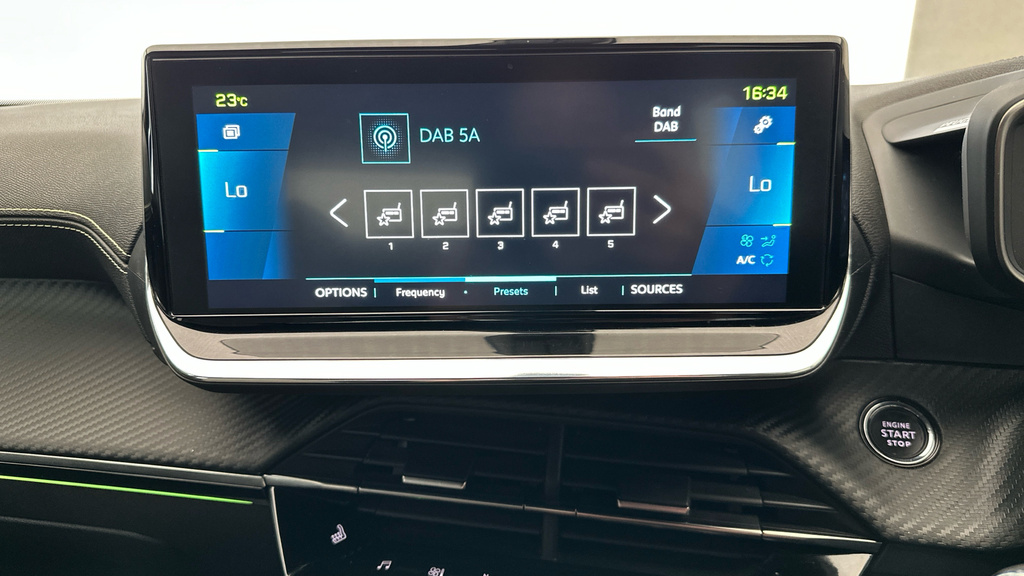 Peugeot e-2008 50 Kwh 136 1-Speed Blue #17